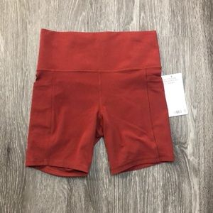 Athleta Salutation Stash Pocket II Short Size Small Amber/Copper/Rose
